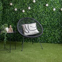 Grafik mit dem Titel „Geeignet für viele Außenbereiche“. Darunter sind vier Fotos, die verschiedene Nutzungsmöglichkeiten von Kunstrasen zeigen: Balkon und Terrasse mit Sitzmöbeln auf Kunstrasen, ein Garten mit Kunstrasen und Sitzbank, eine Zierfläche mit Kunstrasen in einem Holzrahmen, sowie eine Pool-Unterlage mit Kunstrasen, von oben fotografiert. Die jeweiligen Nutzungsmöglichkeiten sind unter den Bildern beschriftet.